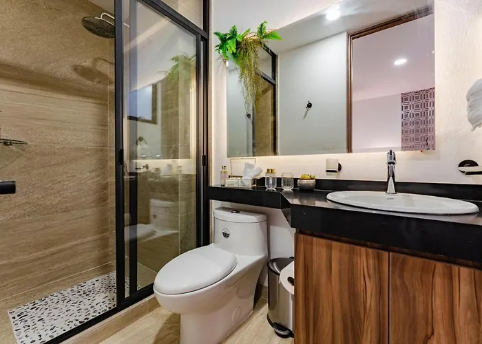 Art Deco Delight With Stunning Views