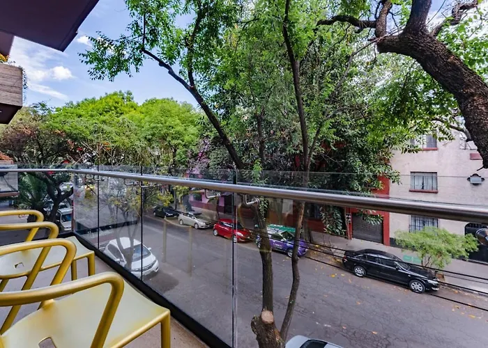 Art Deco Delight With Stunning Views Apartamento *
