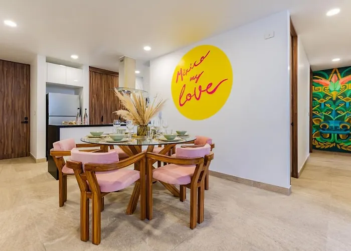 Art Deco Delight With Stunning Views *