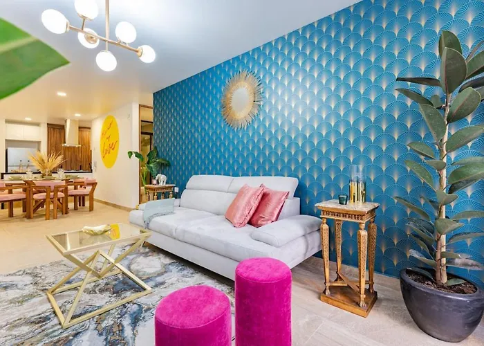 Art Deco Delight With Stunning Views